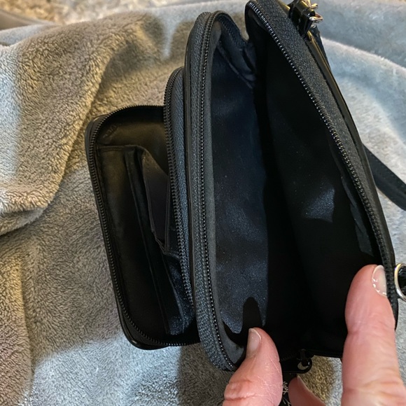 Vera Bradley Wristlet - Picture 3 of 5